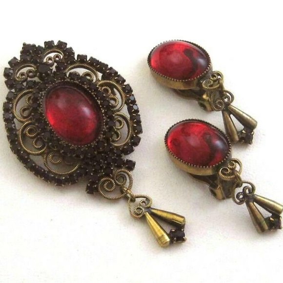 Vintage Jewelry - Vintage Red glass Cabochon Brooch & Earrings heart